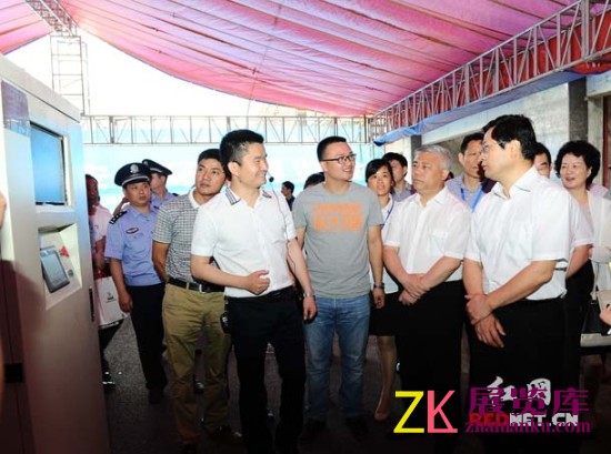 中国烟花爆竹安全环保博览会在浏阳开幕（组图）