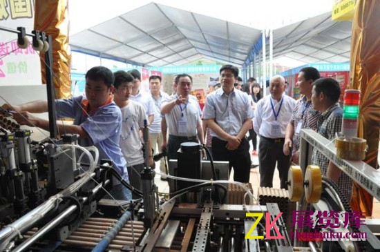 中国烟花爆竹安全环保博览会在浏阳开幕（组图）